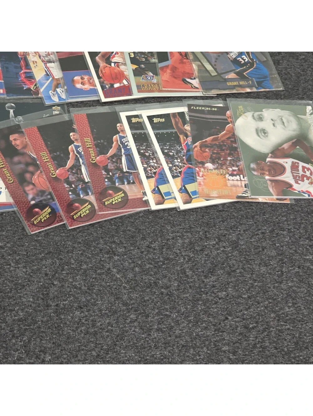 Grant Hill Lot of 62 NBA Basketball Cards - Rookies, Base, Inserts, 90s-00s